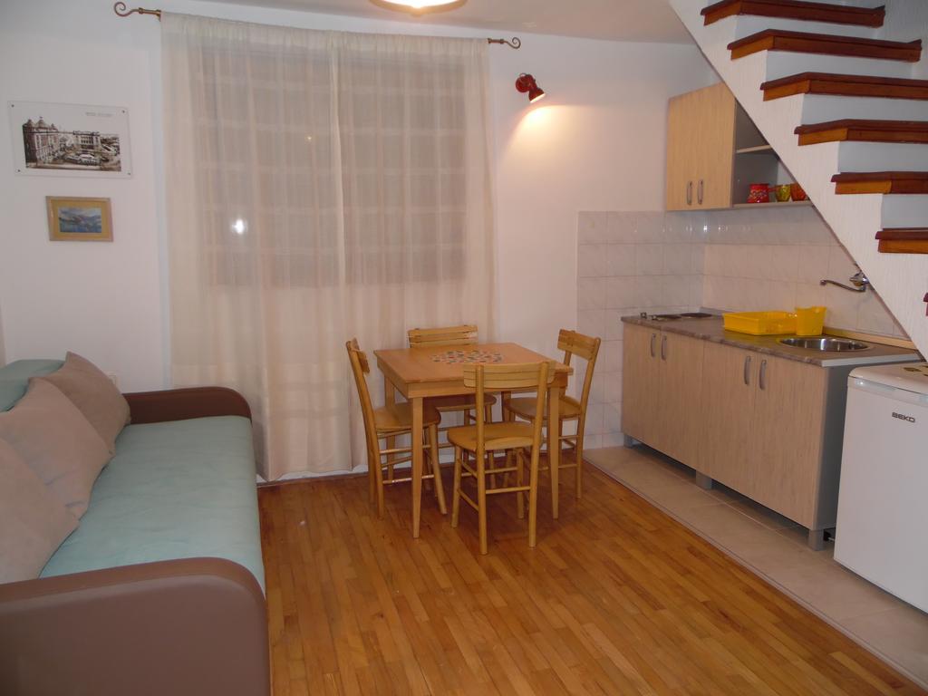 Apartment Vracar Belgrad Zimmer foto